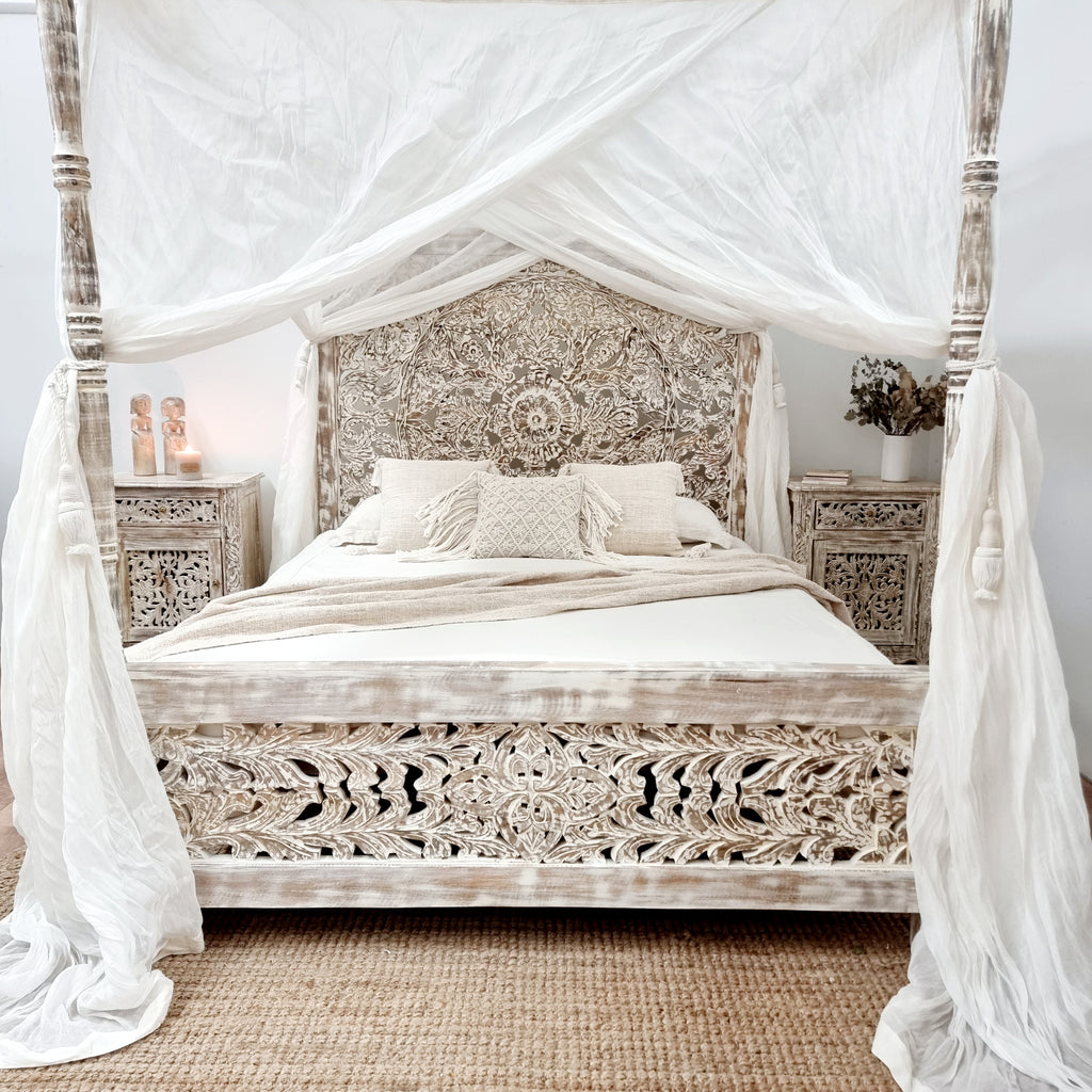 four poster beds