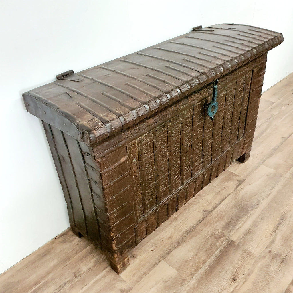 Indian console trunk