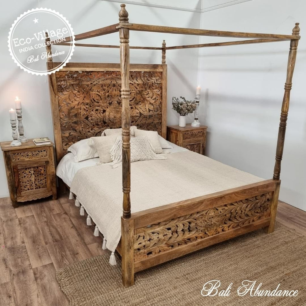 four poster bed